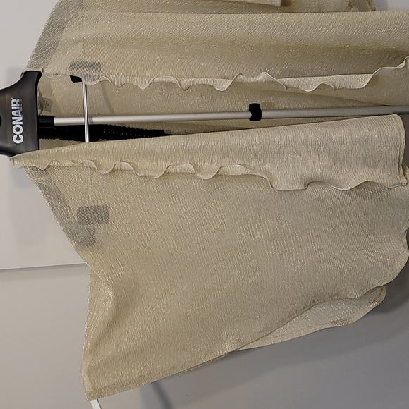 Golden sparkle shawl - Picture 2 of 7